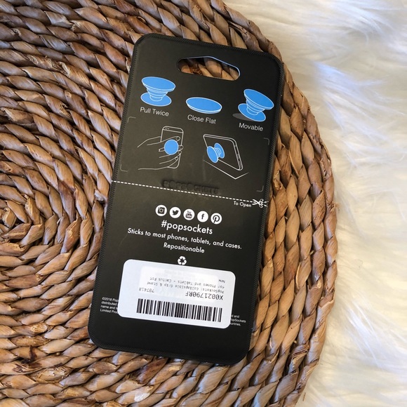 SOLD 2 new with tags popsockets cactus and llama - Picture 7 of 7